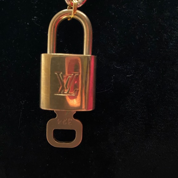 AUTHENTIC LOUIS VUITTON LOCK & KEY # 324 - Picture 7 of 9